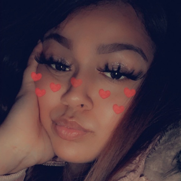 Meet your Posher, Jazmine - Picture 1 of 1